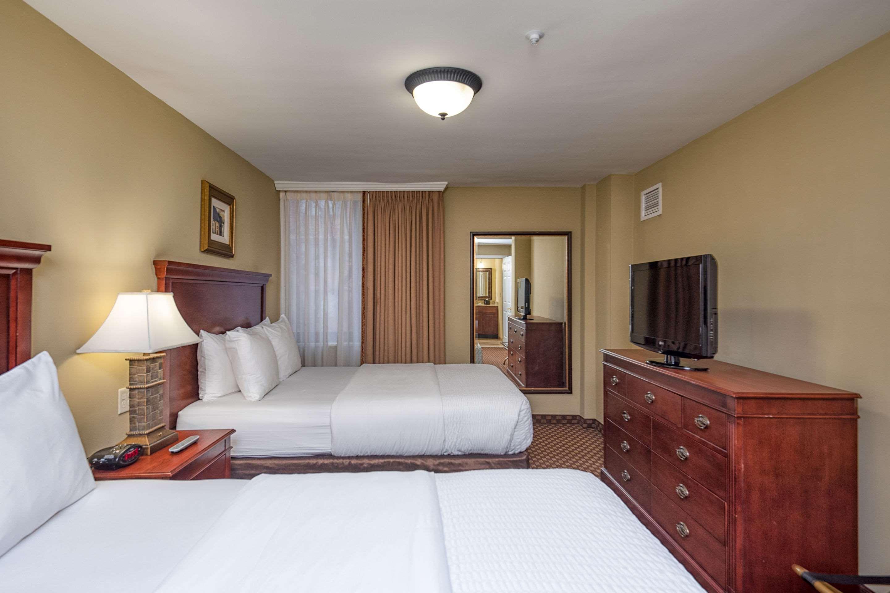 Clarion Collection Hotel Arlington Court Suites Exteriér fotografie
