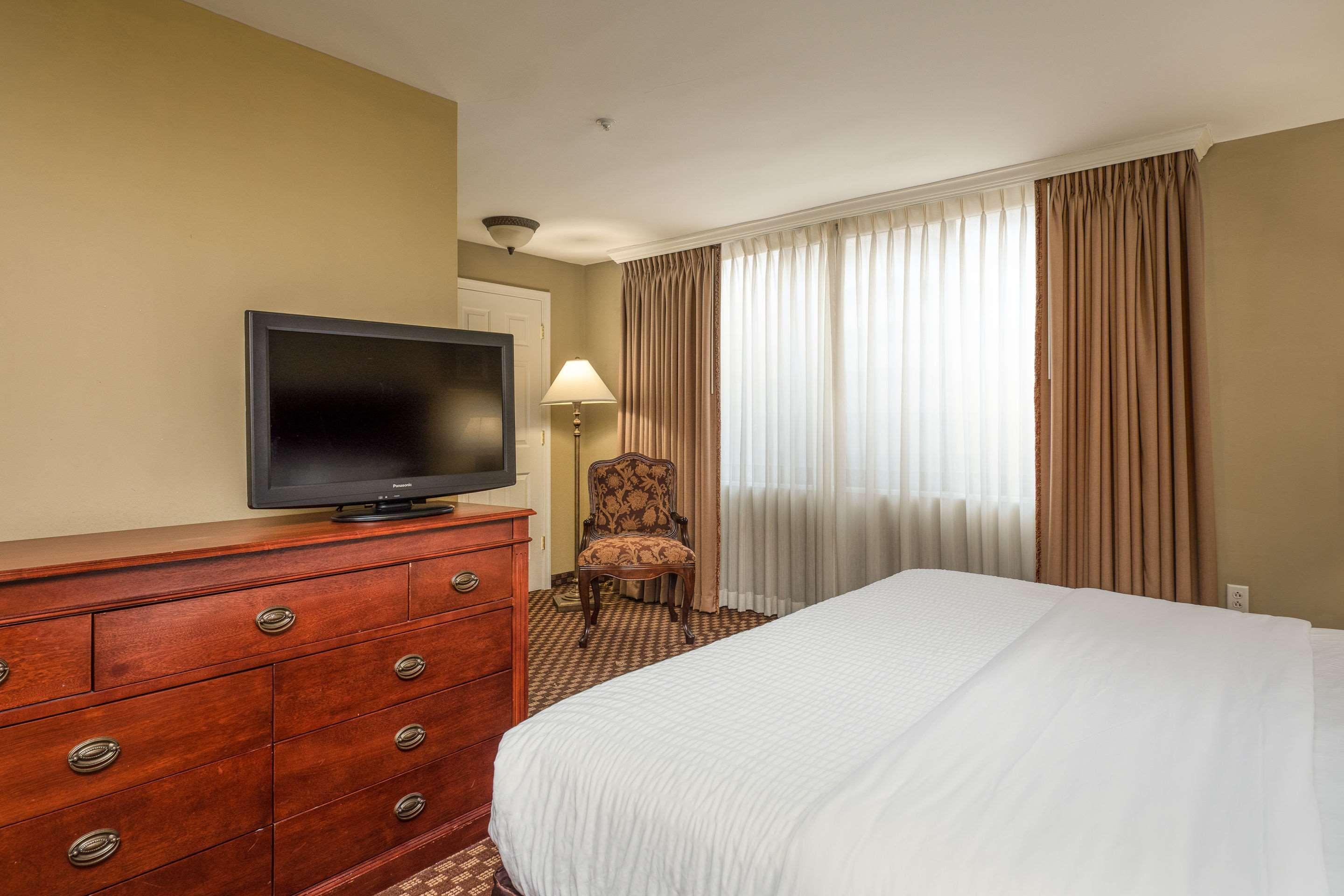 Clarion Collection Hotel Arlington Court Suites Exteriér fotografie