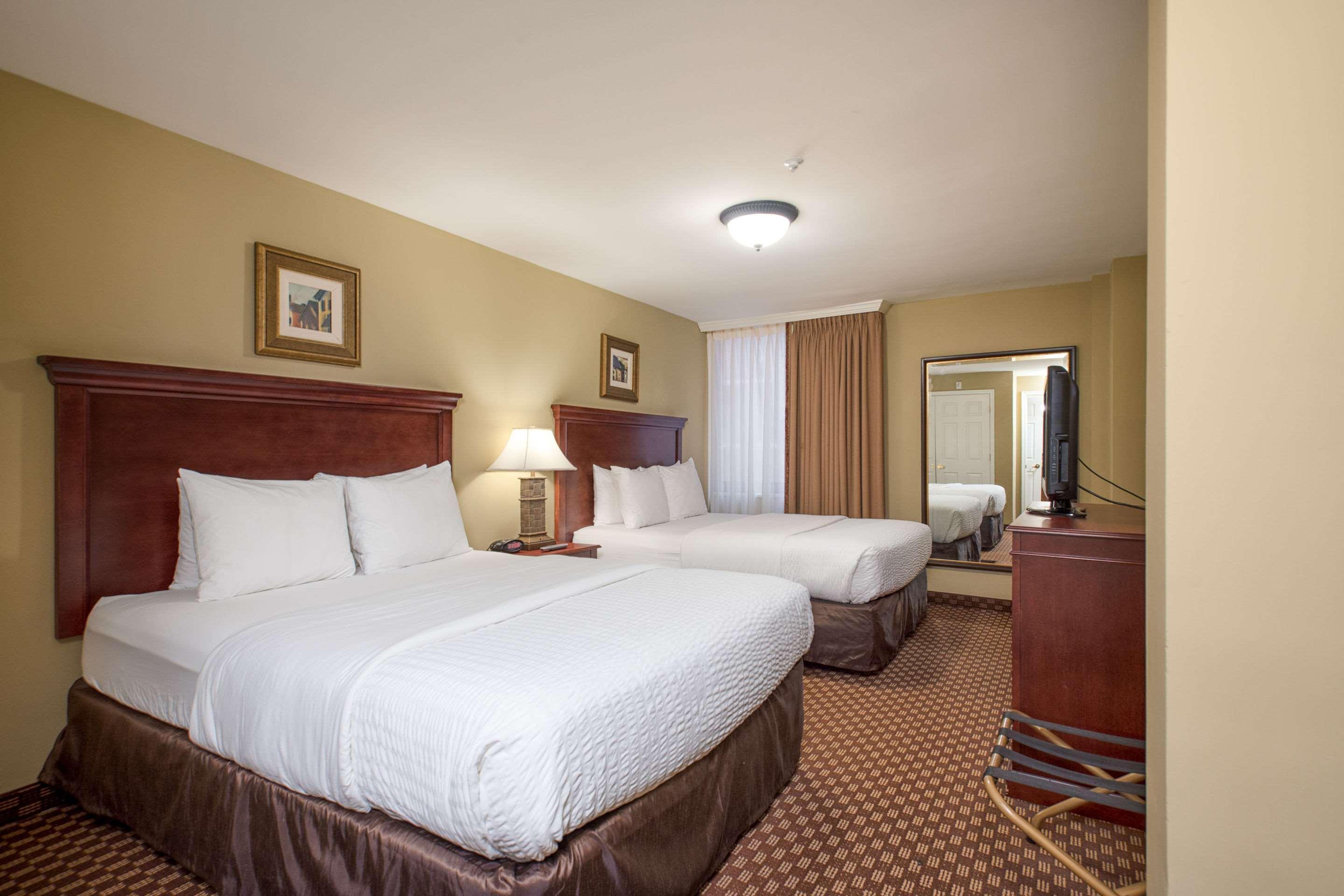 Clarion Collection Hotel Arlington Court Suites Exteriér fotografie