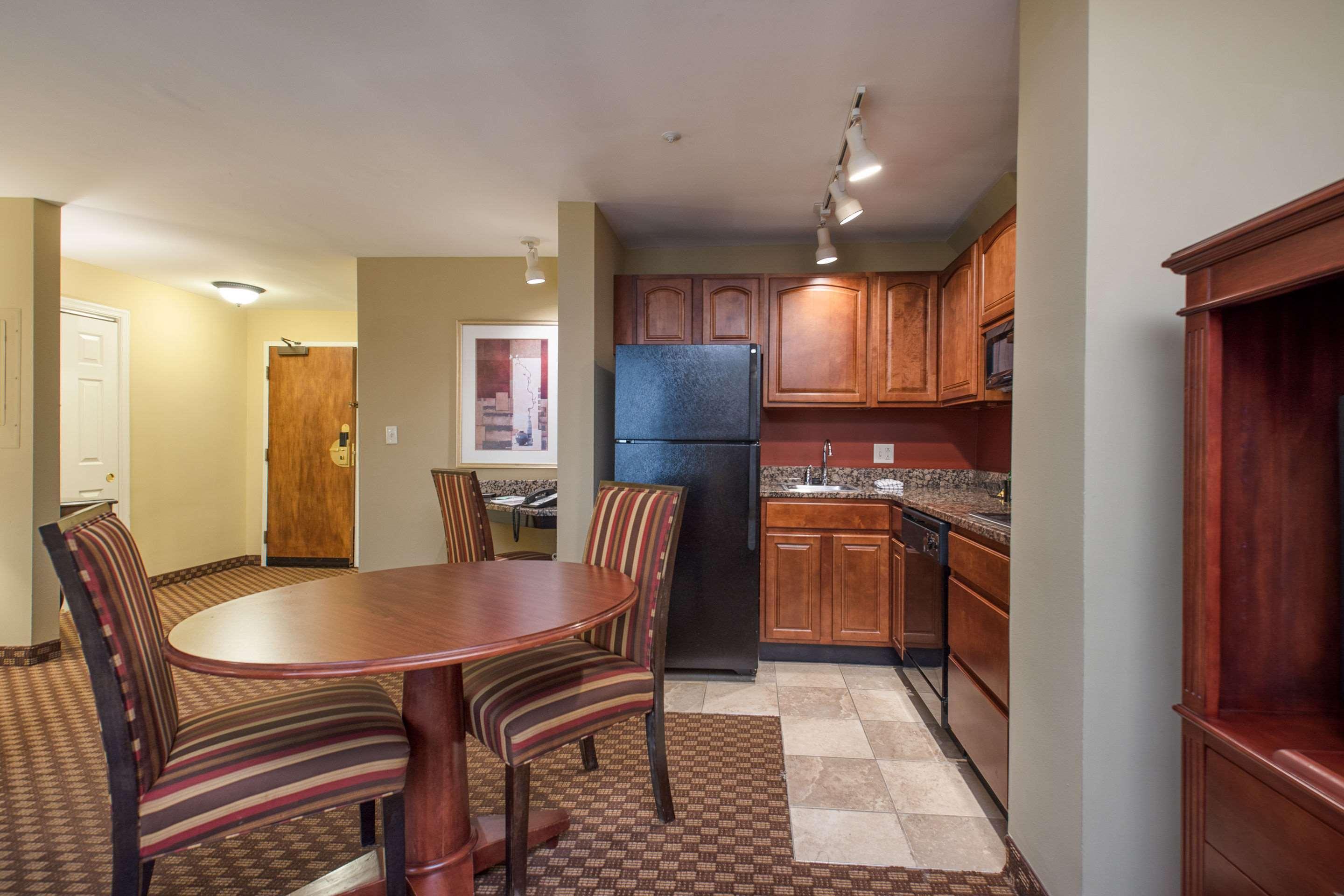 Clarion Collection Hotel Arlington Court Suites Exteriér fotografie